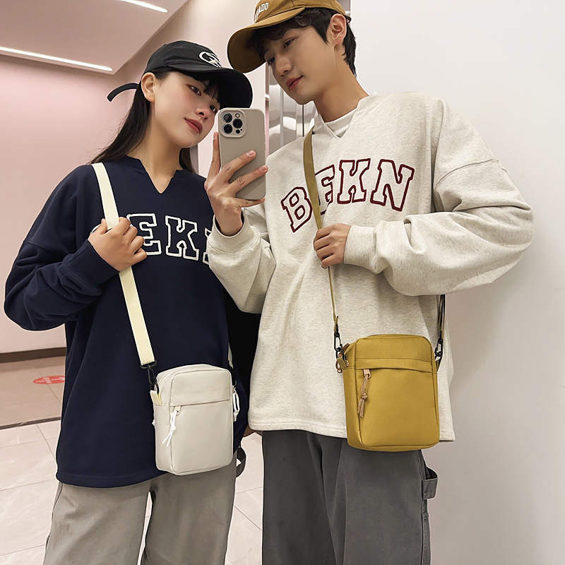 Retro street fashion couple's versatile crossbody bag, casual sporty style girl's single-shoulder bag, high appearance level travel bag full figure