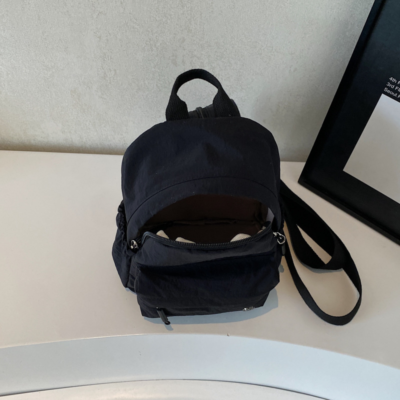 American retro backpack, light and casual chest bag, niche design, solid color, versatile single-shoulder bag, commuting and travel backpack Specification drawing