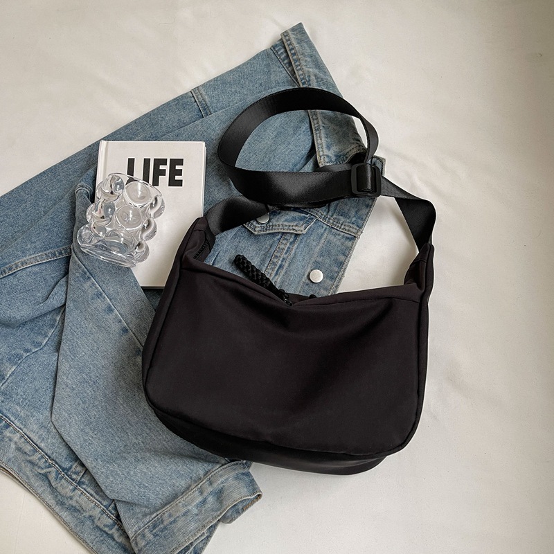 Large-capacity canvas bag for women, 2025 new spring and summer versatile single-shoulder casual crossbody bag, high-end commuting dumpling bag Specification drawing