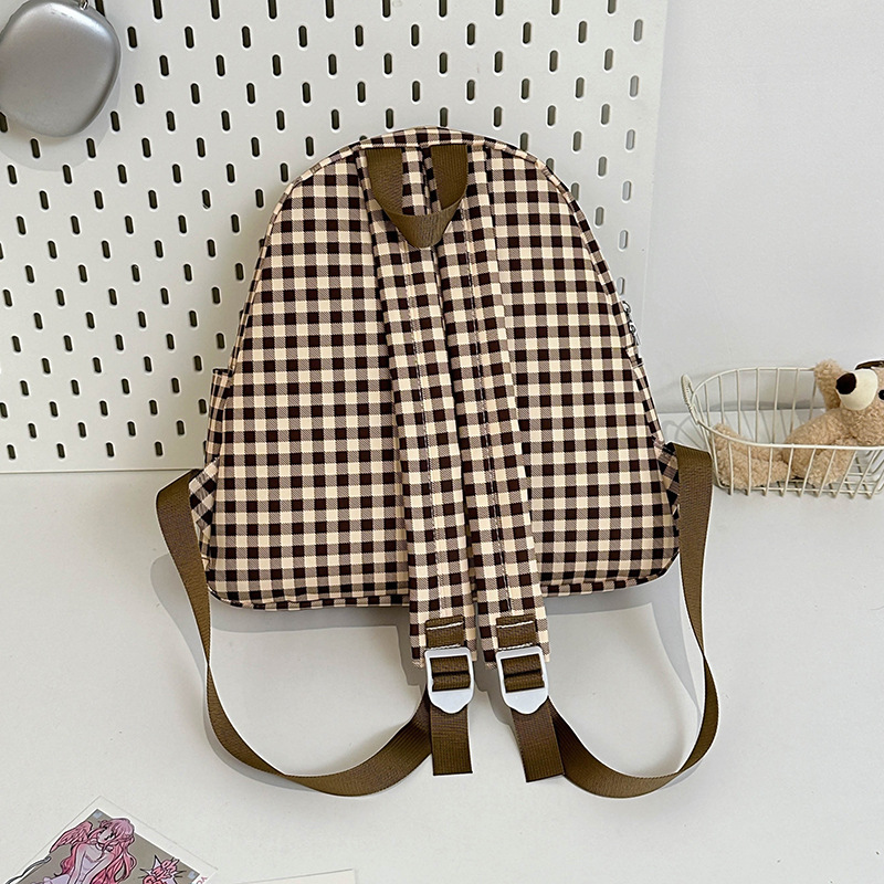 A cute and fresh checkered schoolbag for girls, a cute and ugly cartoon backpack for a small group of students, a lightweight backpack for girls Specification drawing