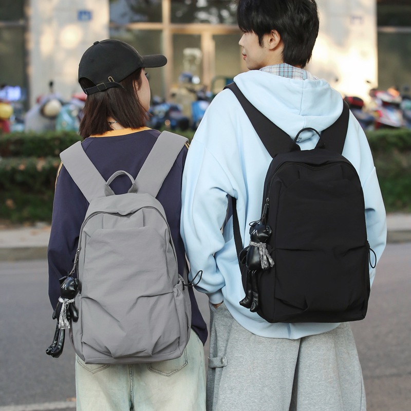 A new high-appearancelevel commuting outdoor backpack for junior and senior high school students, which is casual, simple, lightweight, versatile and has a large capacity details Picture