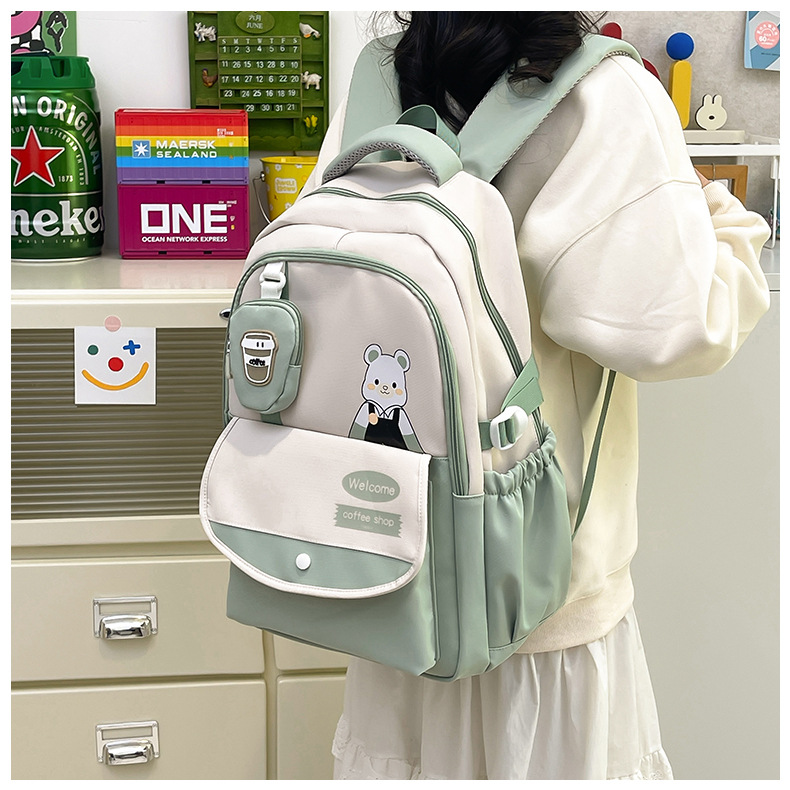 A new Korean version of ins backpack for junior and senior high school students, featuring a cartoonish high appearance level, fashionable, casual and cute student bag details Picture