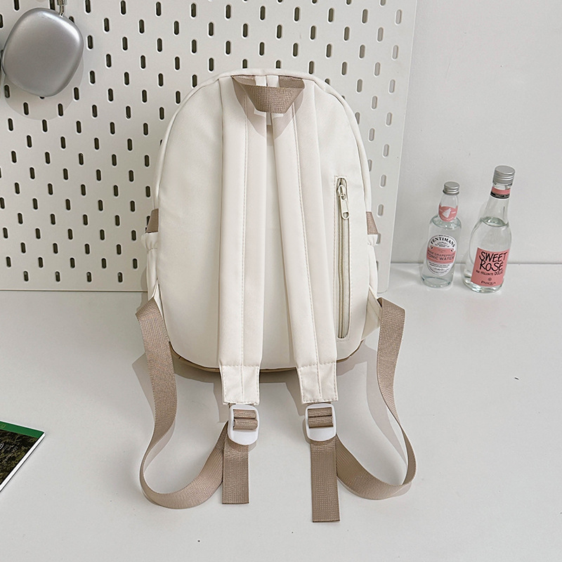 The Korean version of the ins color-blocking soft girl mini backpack is soft, cute and sweet. It's a mini backpack for children's outings Specification drawing