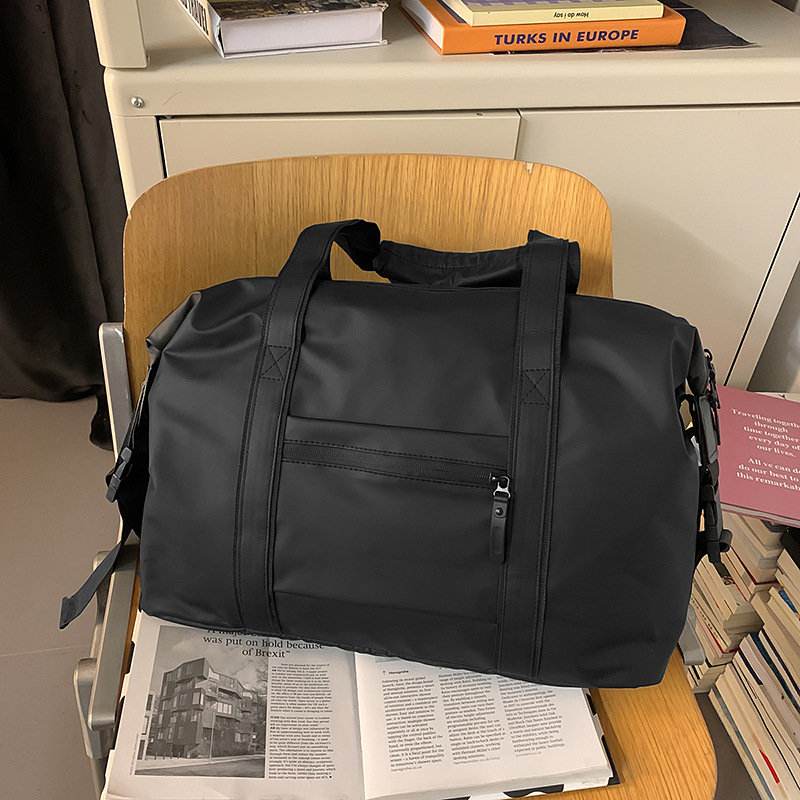 A new large-capacity, fashionable and versatile men's hand-held travel bag with Korean ins letter print casual sports crossbody Specification drawing