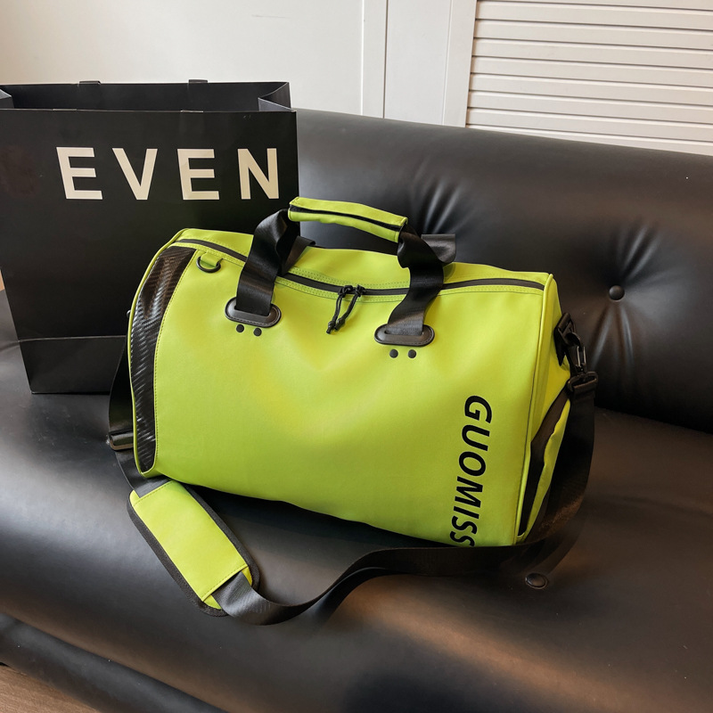 New large-capacity travel bag with shoe compartment, hand-held dry and wet separation fitness bag, short-distance travel bag and travel luggage bag full figure