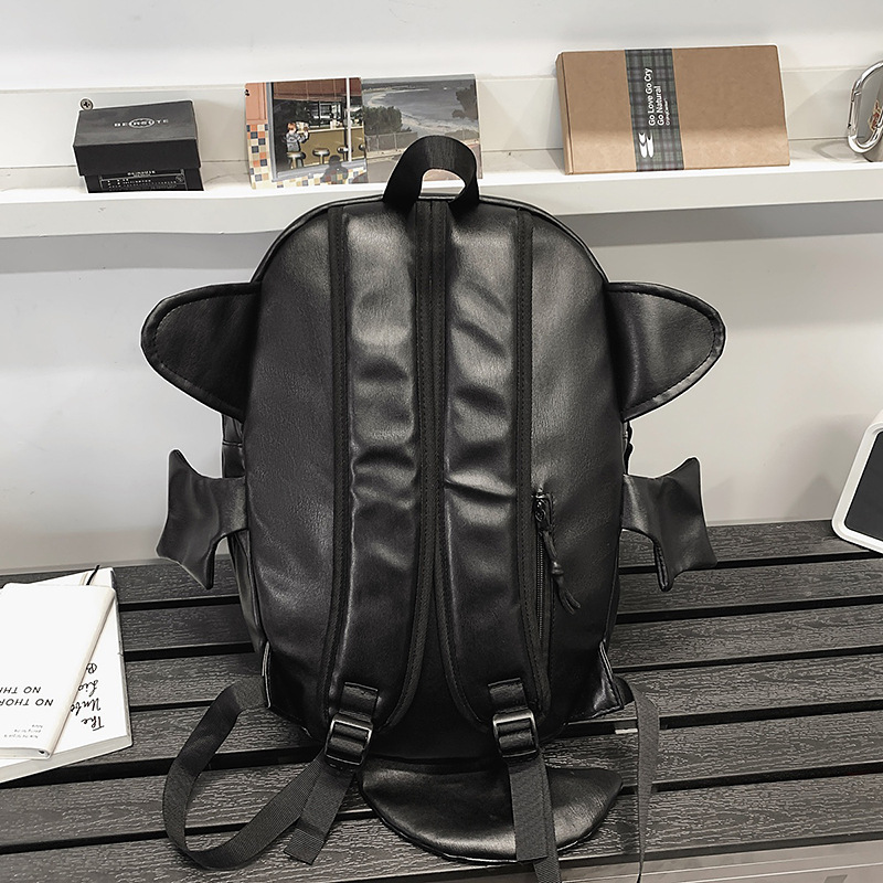 New personalized backpacks for men and women, shark sports and funny Japanese student schoolbags, fashionable and versatile casual backpacks Application Scenario