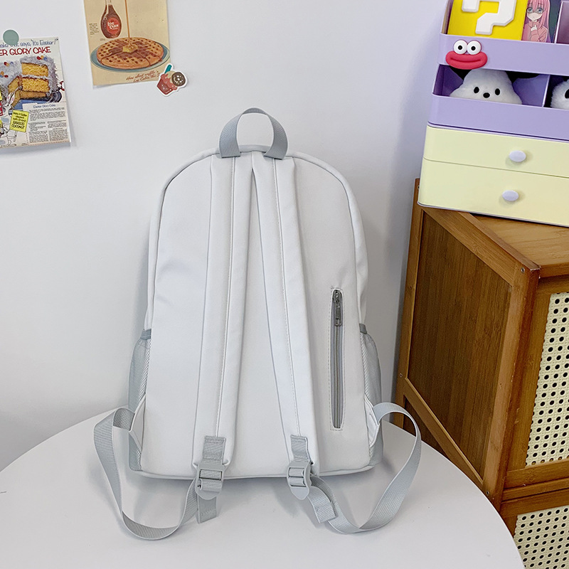 The 2025 new style of simple, large-capacity, high-appearancelevel schoolbag is versatile, stylish and fashionable. It is a casual and lightweight single-shoulder bag Specification drawing