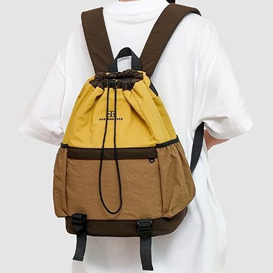 Mountain-style outdoor badminton backpack, casual, lightweight and large-capacity backpack, trendy sports drawstring drawstring schoolbag full figure