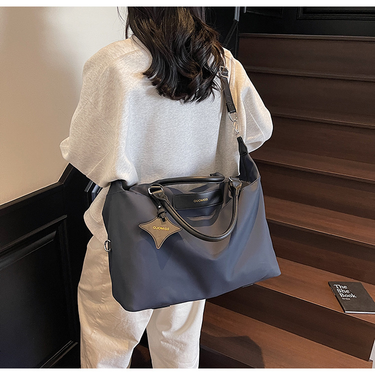 Women's large-capacity short-distance business trip light luggage bag, men's hand-held carry-on bag, sports and fitness bag, crossbody bag full figure
