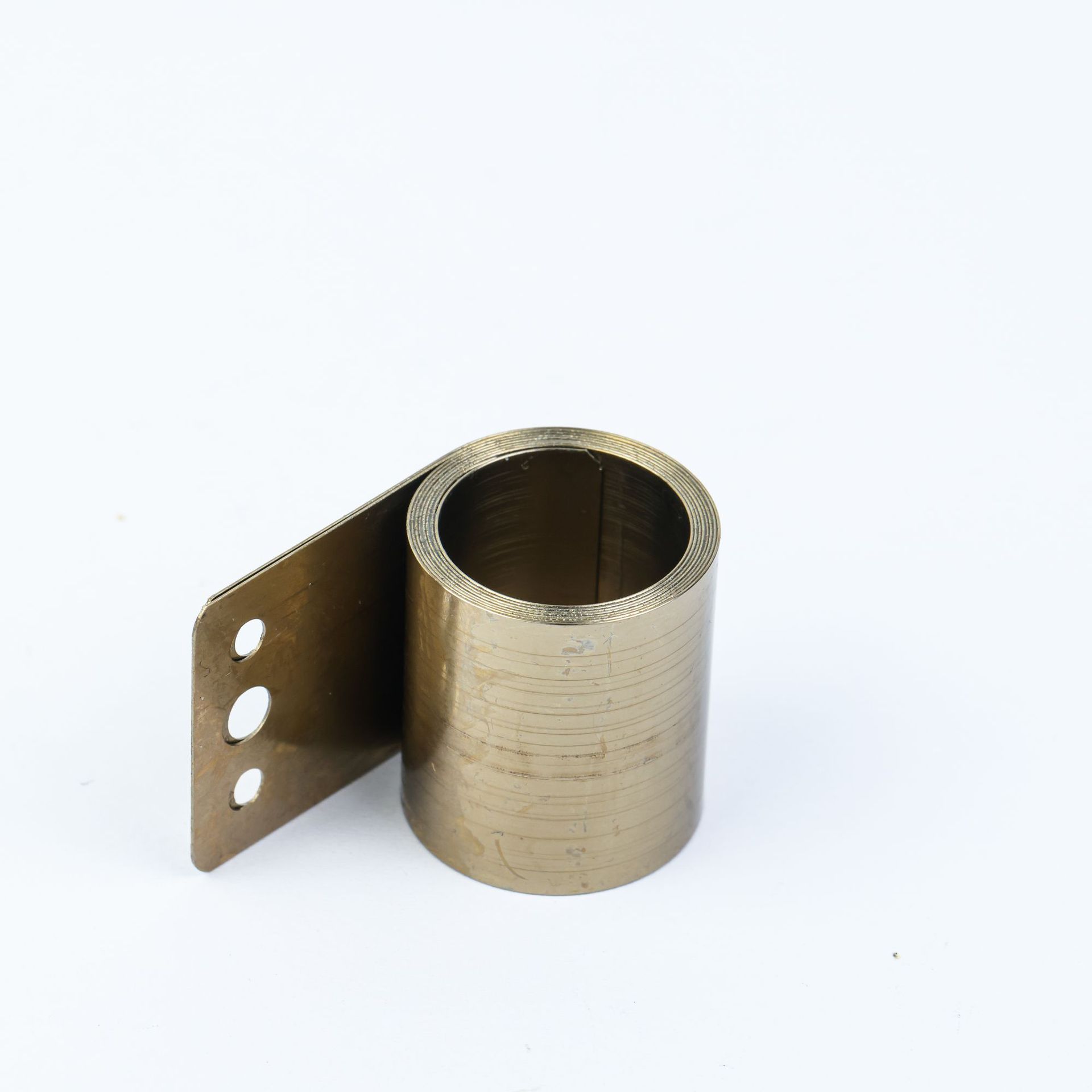 The manufacturer supplies HL183 constant force spring coil springs in various specifications without mold costs Application Scenario