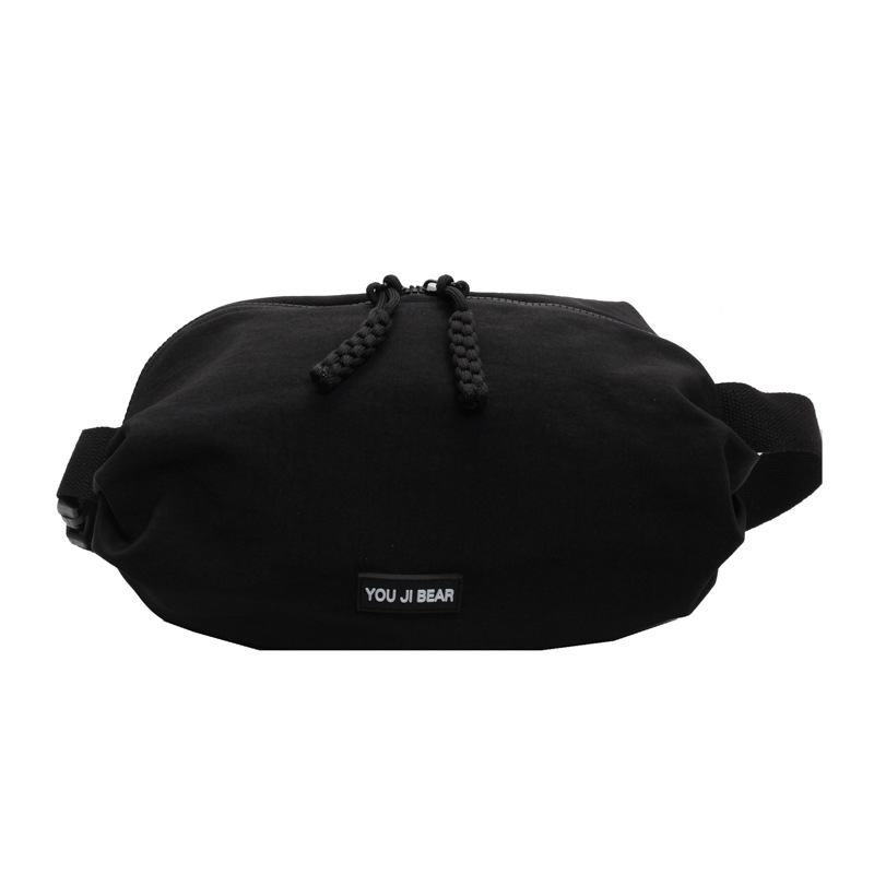This casual Hong Kong-style women's single-shoulder bag is versatile, lightweight, and has a large capacity. It is a niche underarm bag and a simple crossbody bag for school and commuting Item Picture