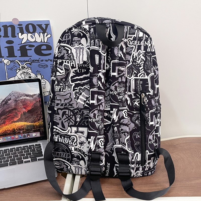 New high-appearation-level, niche design, cool workwear-style backpack for couples, lightweight travel and mountaineering, large-capacity backpacks Specification drawing