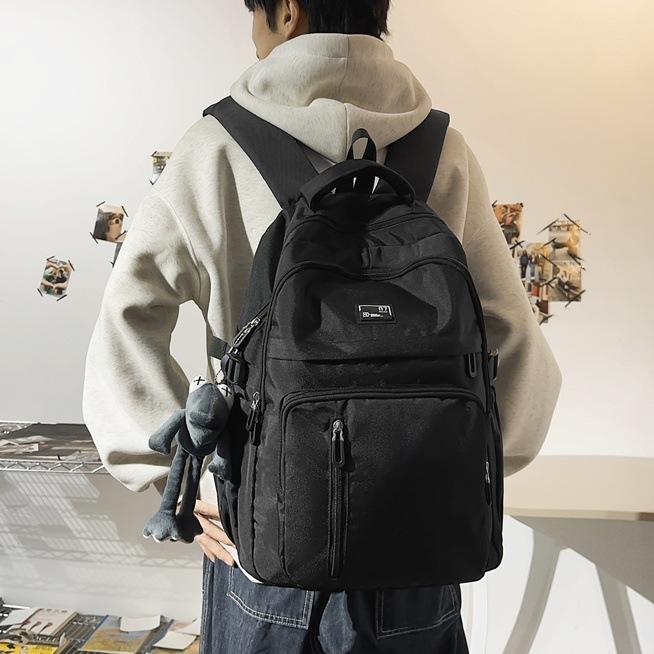 Large-capacity backpacks for male junior and senior high school students, simple travel bags for female college students, lightweight and lightweight backpacks for computers full figure