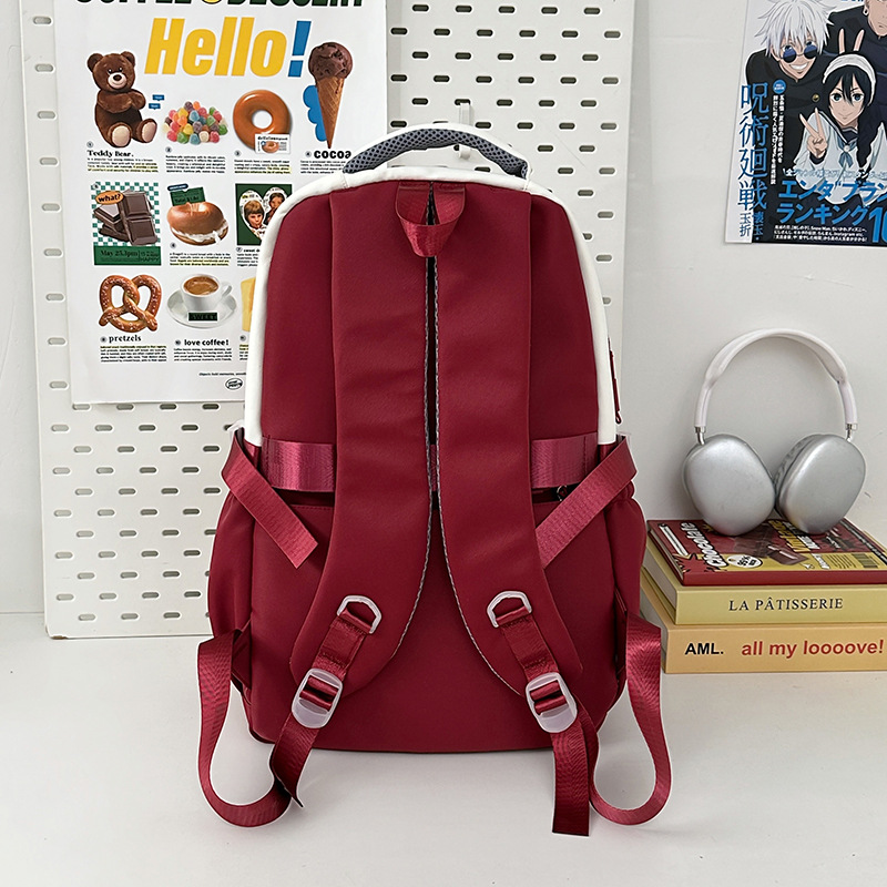 This large-capacity Japanese-style backpack is versatile for female junior and senior high school students. It is casual, simple, light, fresh and has a high level of appearance Specification drawing
