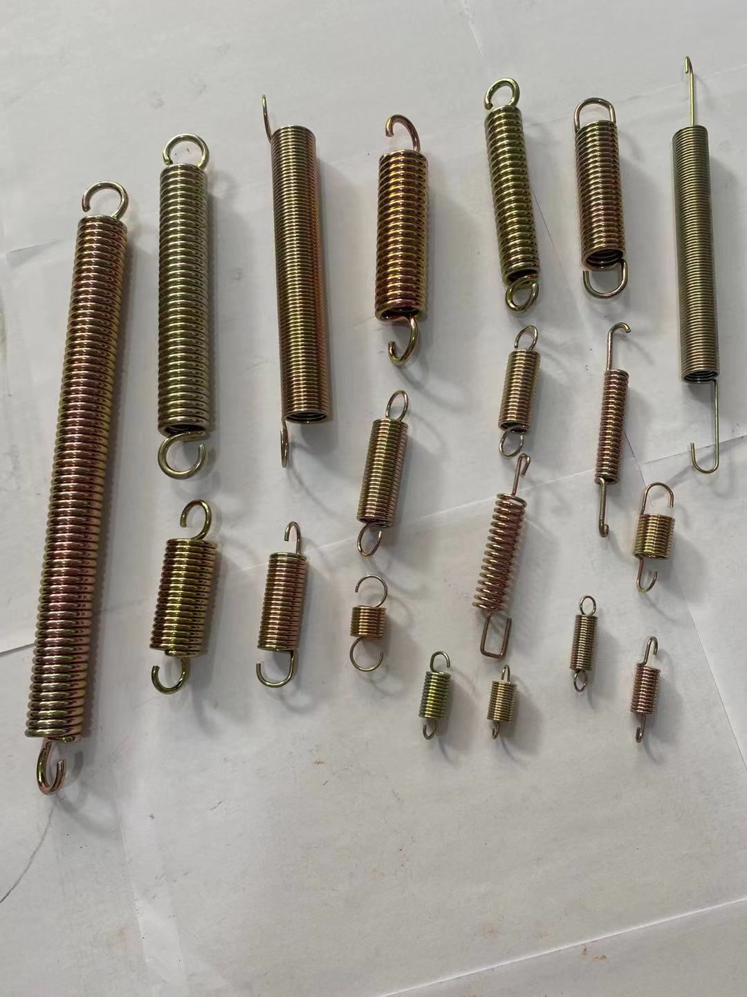 High-quality temperature-resistant double-ear hook tension spring, mechanical double-hook tension spring 304, special-shaped hook return tension spring undefined