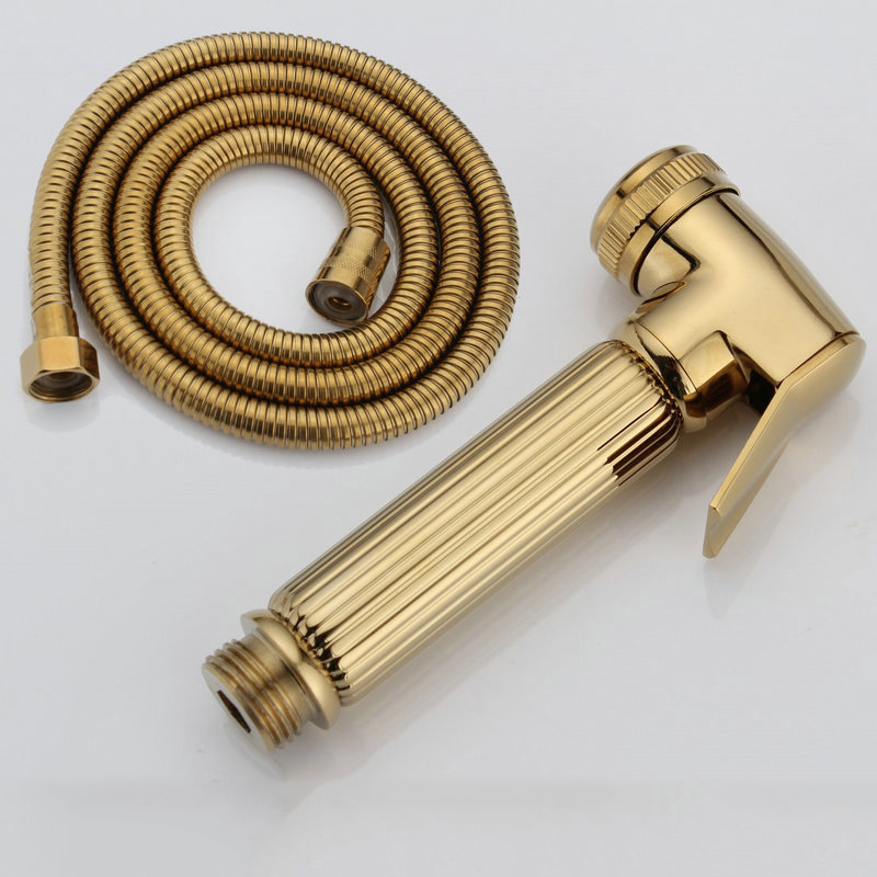 Copper hand-held toilet, women's washbasin, spray gun set, bathroom pressurized hand-held nozzle, water gun, flushing device companion Application Scenario