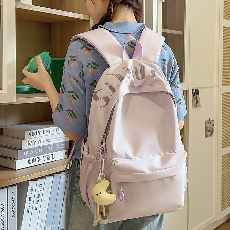 A new Japanese-style Instagram backpack with a high level of appearance, fresh and cute. It is a casual, simple and large-capacity backpack for female junior and senior high school students details Picture