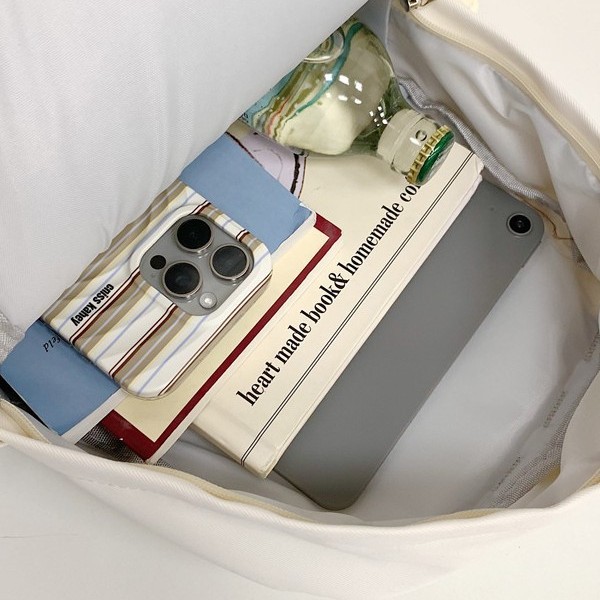 The new high-appearing-level cute Capibara backpack is a versatile large-capacity backpack for high school and junior high school students' commutes Application Scenario