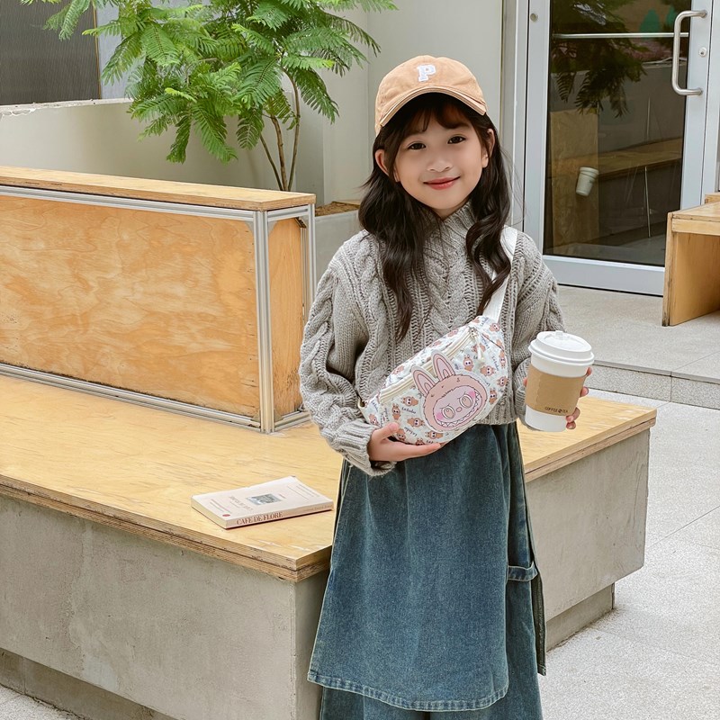 2024 Winter new cute cartoon children's waist bag, crossbody Oxford fabric portable Korean-style small chest bag outfit Application Scenario
