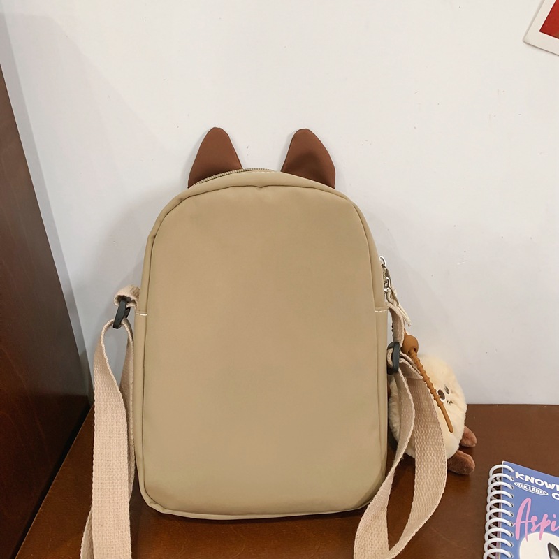 The new kitten crossbody bag is a cute Japanese-style student small bag for girls on Instagram in summer. It's a simple and niche single-shoulder bag Specification drawing