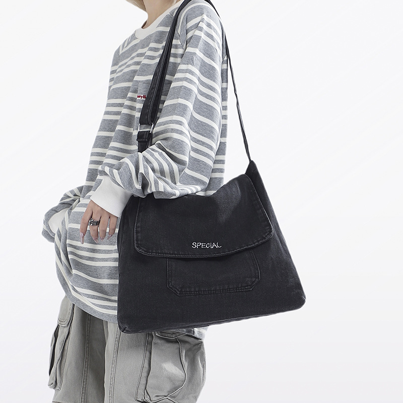 2025 New denim women's bag, large-capacity soft girl shopping tote bag, Korean version student class single-shoulder women's bag full figure