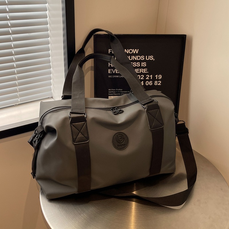 Short-distance business trip single-shoulder travel bag, handbag, large-capacity luggage storage bag, dry and wet separation sports and fitness backpack full figure