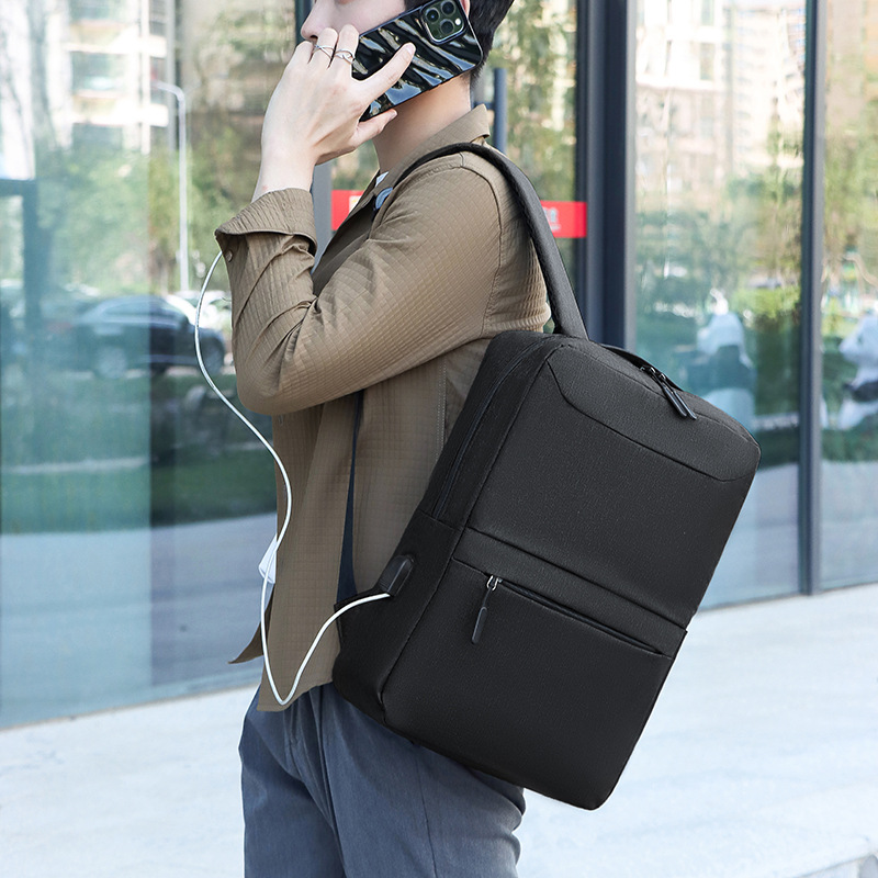 Manufacturer's in-stock solid-color simple business men's backpacks, casual and lightweight computer bags, large-capacity three-piece backpacks Application Scenario