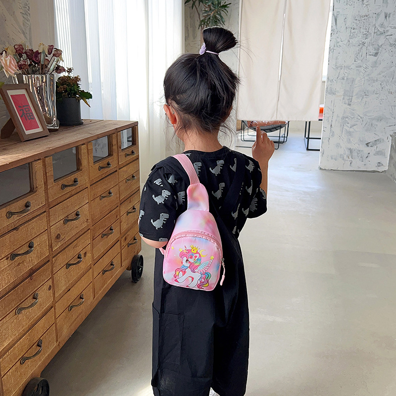 New cool and trendy children's chest bag 2023 Summer travel cartoon boys' and girls' crossbody bag, cute letter single-shoulder bag Application Scenario