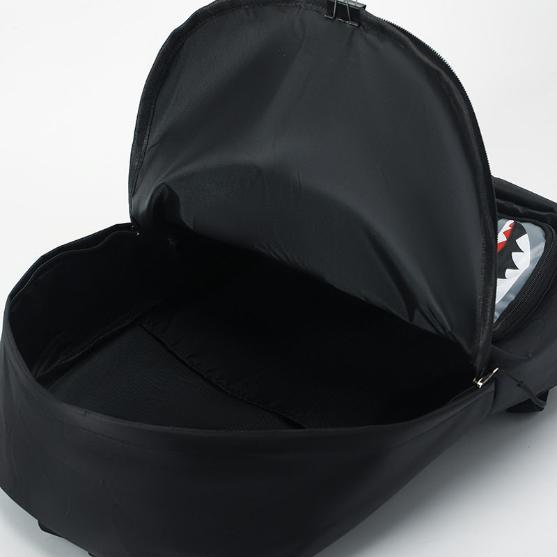 2025 New stylish schoolbag for boys and girls, a large-capacity shark backpack that is versatile for outdoor sports, travel and leisure Application Scenario