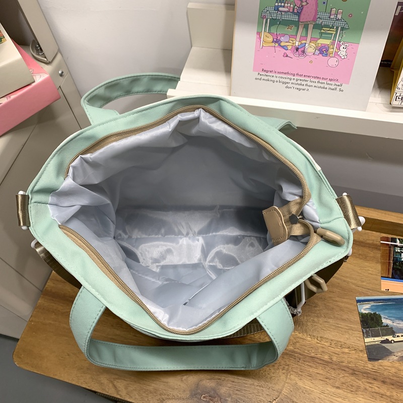 2025 New cute large-capacity tutorial bag, primary school single-shoulder bag, handbag, tutorial bag, crossbody art schoolbag Application Scenario