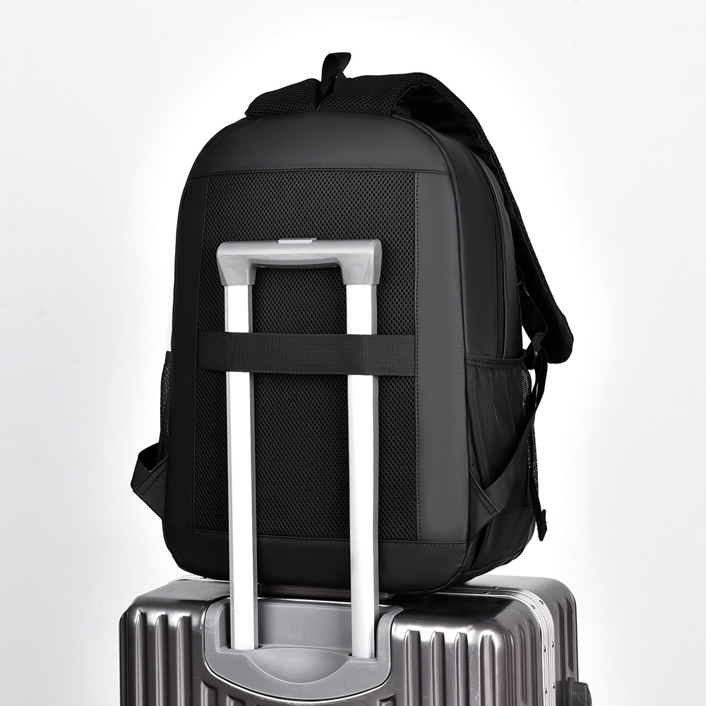 New cross-border backpack, men's casual travel computer bag, large-capacity business backpack, commuting schoolbag for men Application Scenario