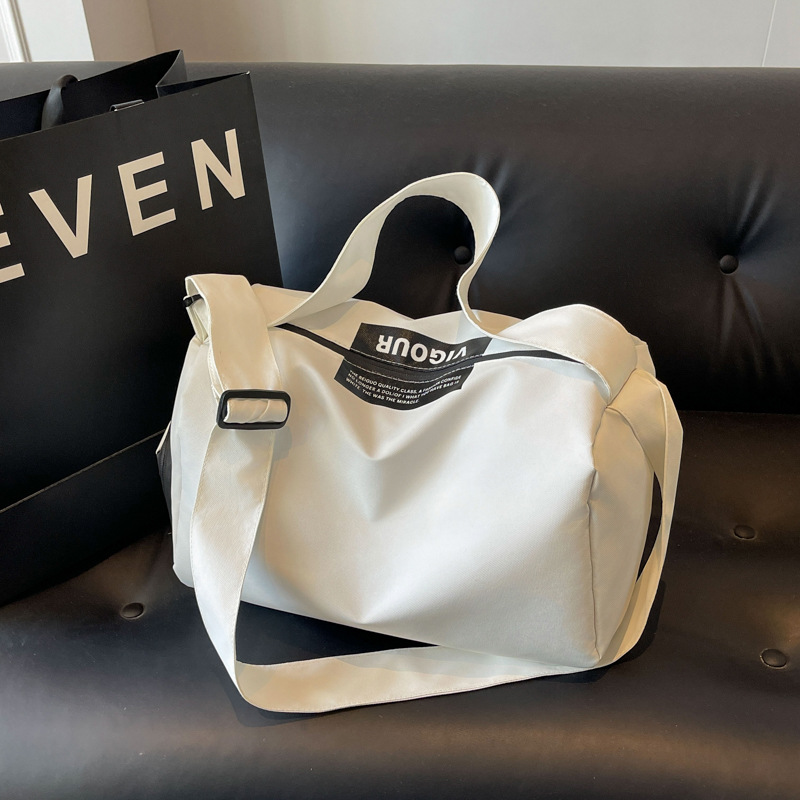 Korean style Instagram trendy and versatile large-capacity fitness bag, men's Japanese sporty hand-held travel bag, and girls' crossbody bag details Picture