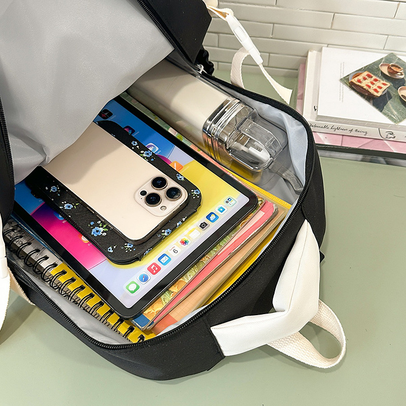 A new high-appeal, fresh and sweet school-style ins tutorial bag handbag, a large-capacity backpack for junior and senior high school students Application Scenario