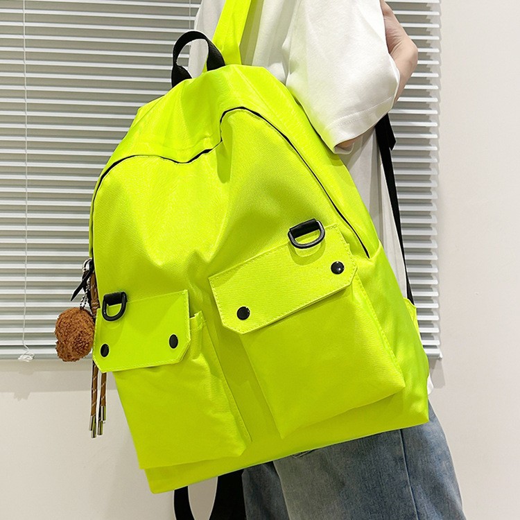 New high-appeartion-level solid-color backpack for couples, casual, simple, lightweight, commuting, fashionable and versatile, large-capacity backpack full figure