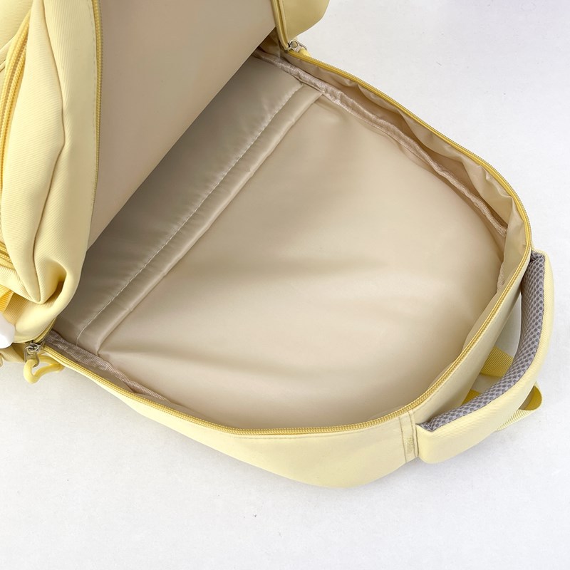 Simple Japanese-style solid-color casual college student schoolbag, lightweight and versatile backpack for Instagram girls, multi-compartment backpack Application Scenario
