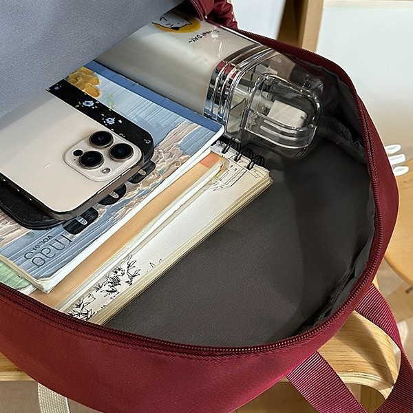 The new high-appearancelevel printed cute rabbit backpack is a casual, simple, lightweight and versatile backpack for high school and junior high school students, suitable for commuting Application Scenario