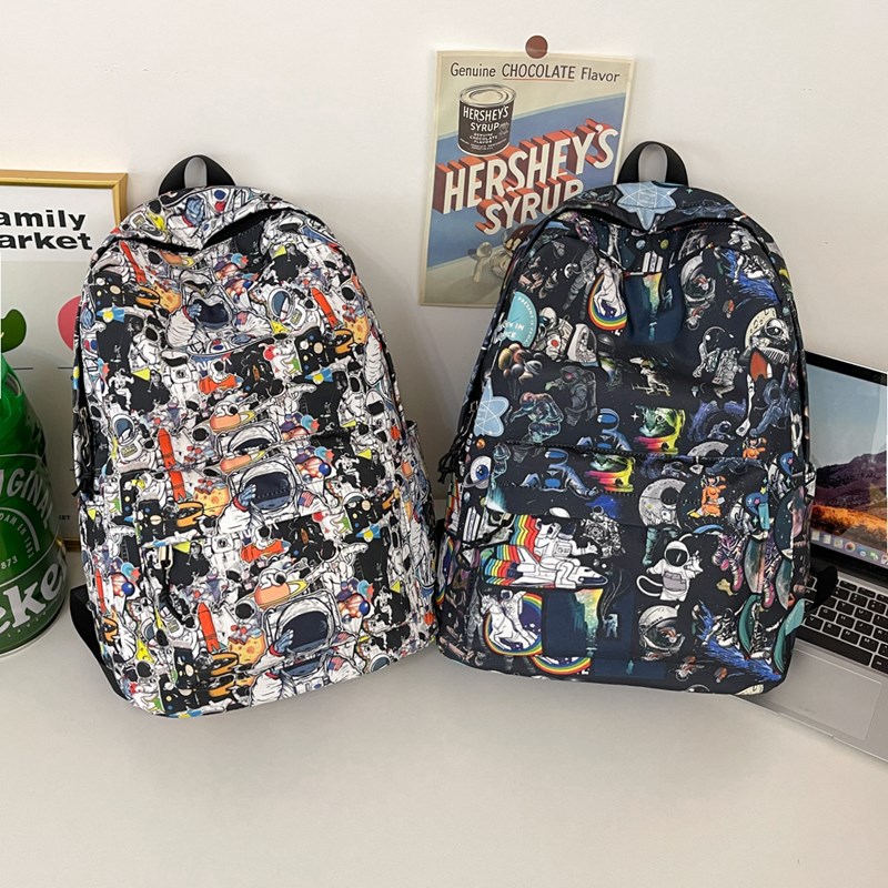 A men's niche trendy brand, graffiti, high school and college students' campus backpack, fashionable, large-capacity, high-end quality backpack details Picture