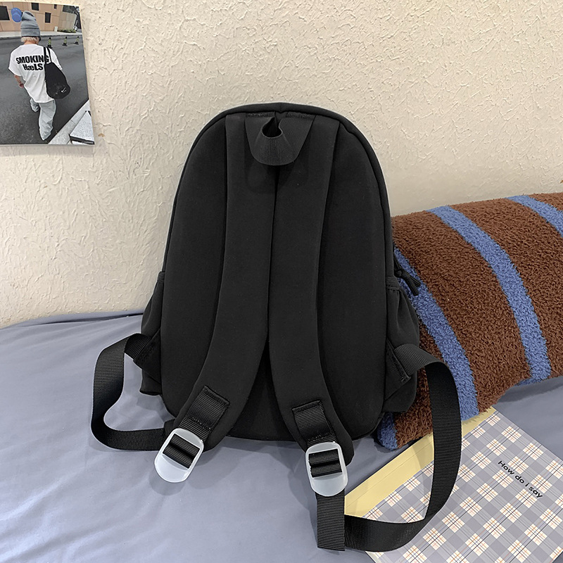 Mini and cute backpack 2025 New style, high appearance level, girlish heart travel small backpack, children's spring outing mini backpack Application Scenario