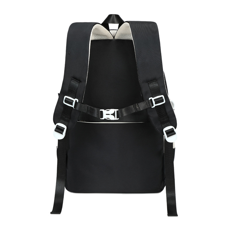 A new high-appeal, fresh and sweet backpack for junior high school students. It is casual, simple, lightweight and versatile for commuting. It has a large capacity Specification drawing
