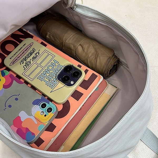 The 2025 new style of fresh and cute girl backpack is a large-capacity outdoor casual backpack for junior and senior high school students with a high appearance level Application Scenario
