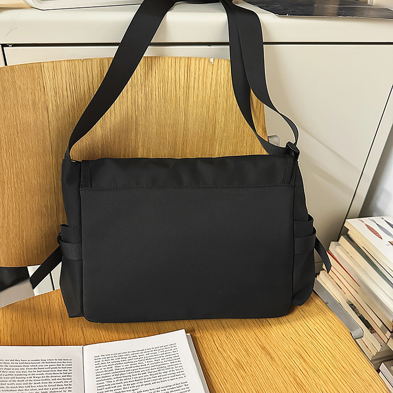 ins trendy Japanese casual workwear, multi-pocket messenger bag, crossbody bag, large-capacity single-shoulder bag for men Specification drawing