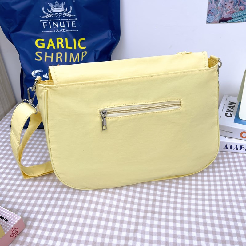 2D single-shoulder crossbody pain bag, large-capacity flip-top millet bag, messenger bag, Japanese-style transparent commuting and after-school schoolbag Specification drawing