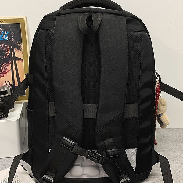 A new Japanese-style Instagram niche design solid-color simple backpack for couples, a casual and lightweight travel and hiking backpack Specification drawing