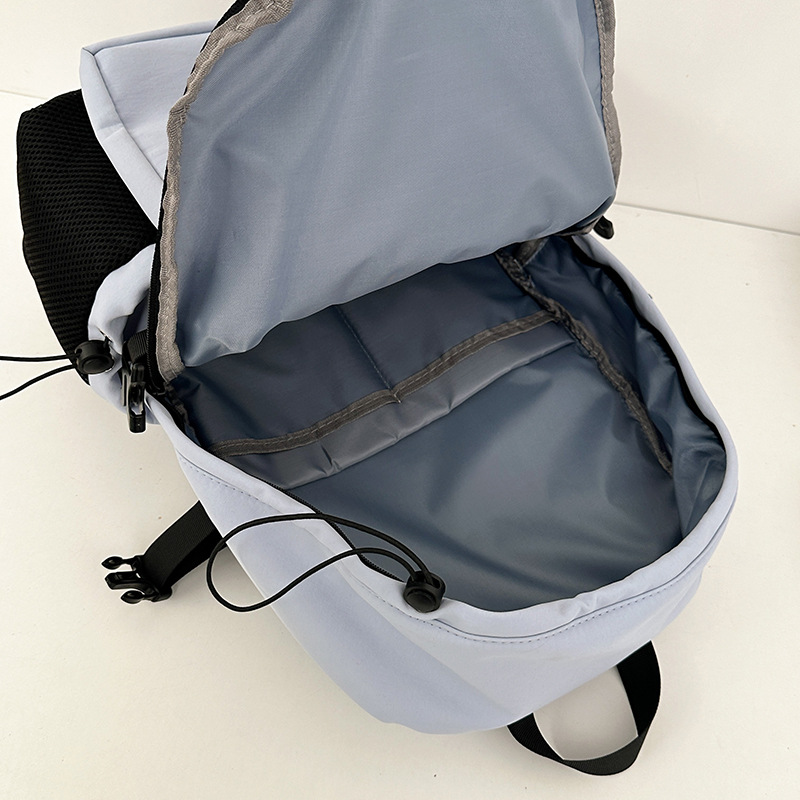 A large-capacity backpack for girls, junior high school, senior high school and college students, a casual and versatile backpack for commuting, and a computer backpack for men Application Scenario