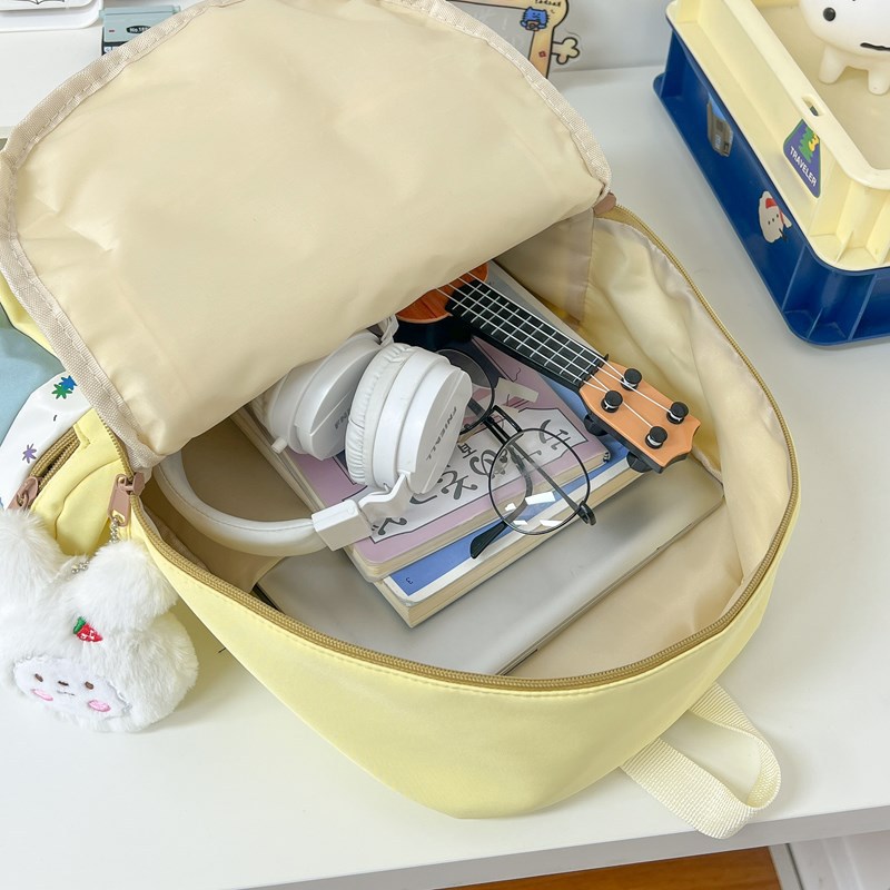 New InS-style Korean-style backpacks for girls, cute schoolbags for junior and senior high school students, fresh and sweet backpacks for college students Application Scenario
