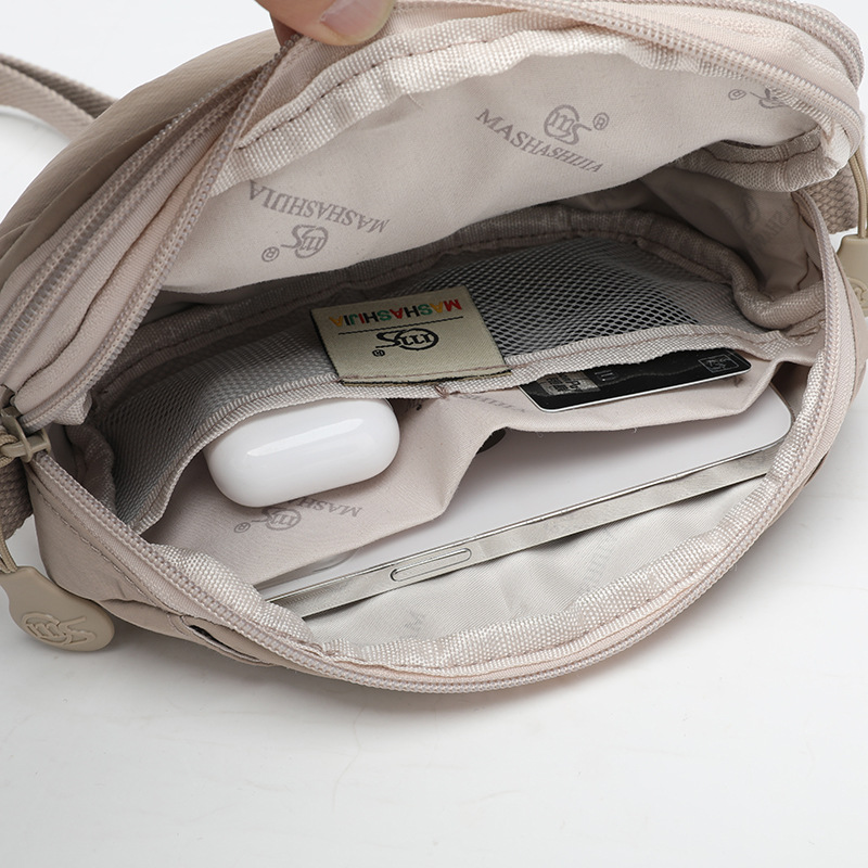 The 2025 new style of fashionable and versatile commuter single-shoulder bag, simple multi-compartment backpack, high appearance level, casual solid color crossbody bag Application Scenario
