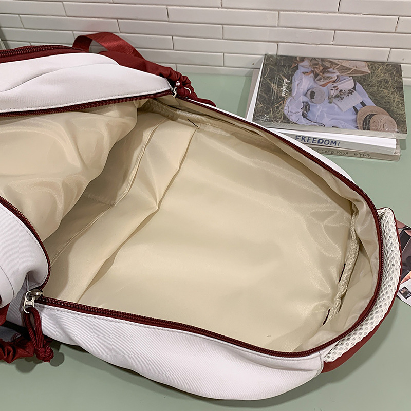 A new, fashionable, simple and large-capacity backpack with a cute Japanese school style. It's a sweet and versatile high school backpack Application Scenario
