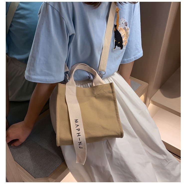 New canvas bag for women, 2025 summer, new trendy Korean version letter crossbody bag, handbag, little cloth bag for girls Application Scenario