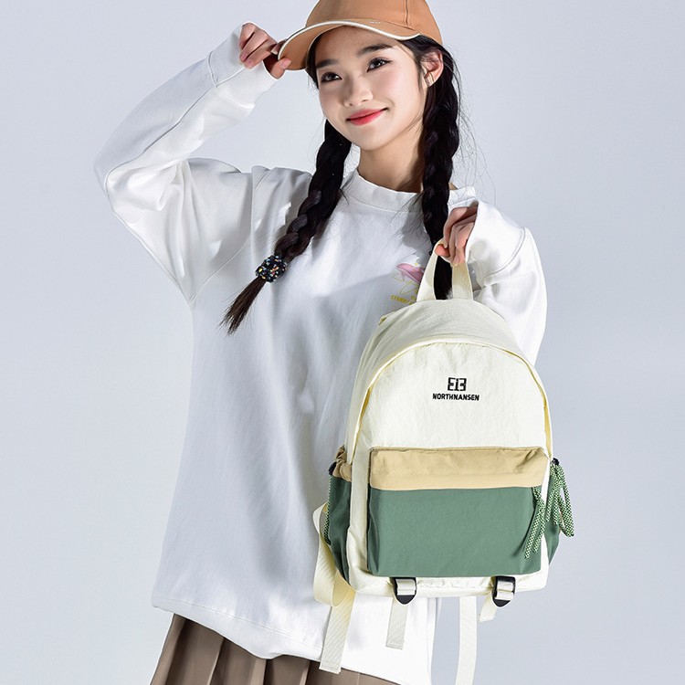 A lightweight outdoor travel backpack, a simple small backpack for college students, a new Korean version with contrasting colors and versatile hiking bags details Picture