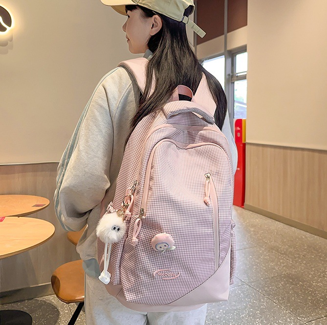 Japanese-style InS-style fresh and clean checkered schoolbag, soft and cute backpack for girls, college students' casual and versatile backpack full figure